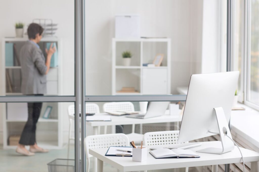 Bureau epure