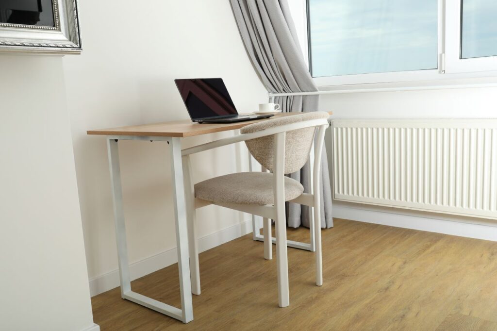 un bureau 70 cm