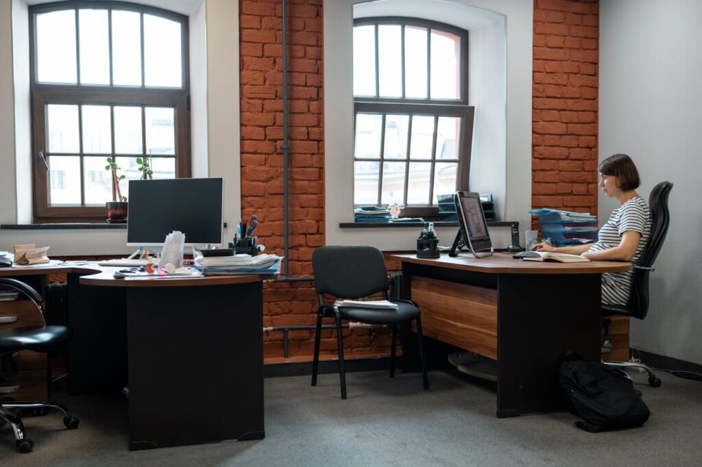 un bureau de mairie